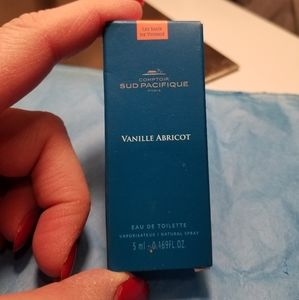 7/$10 Item - Vanilla Abricot fragrance